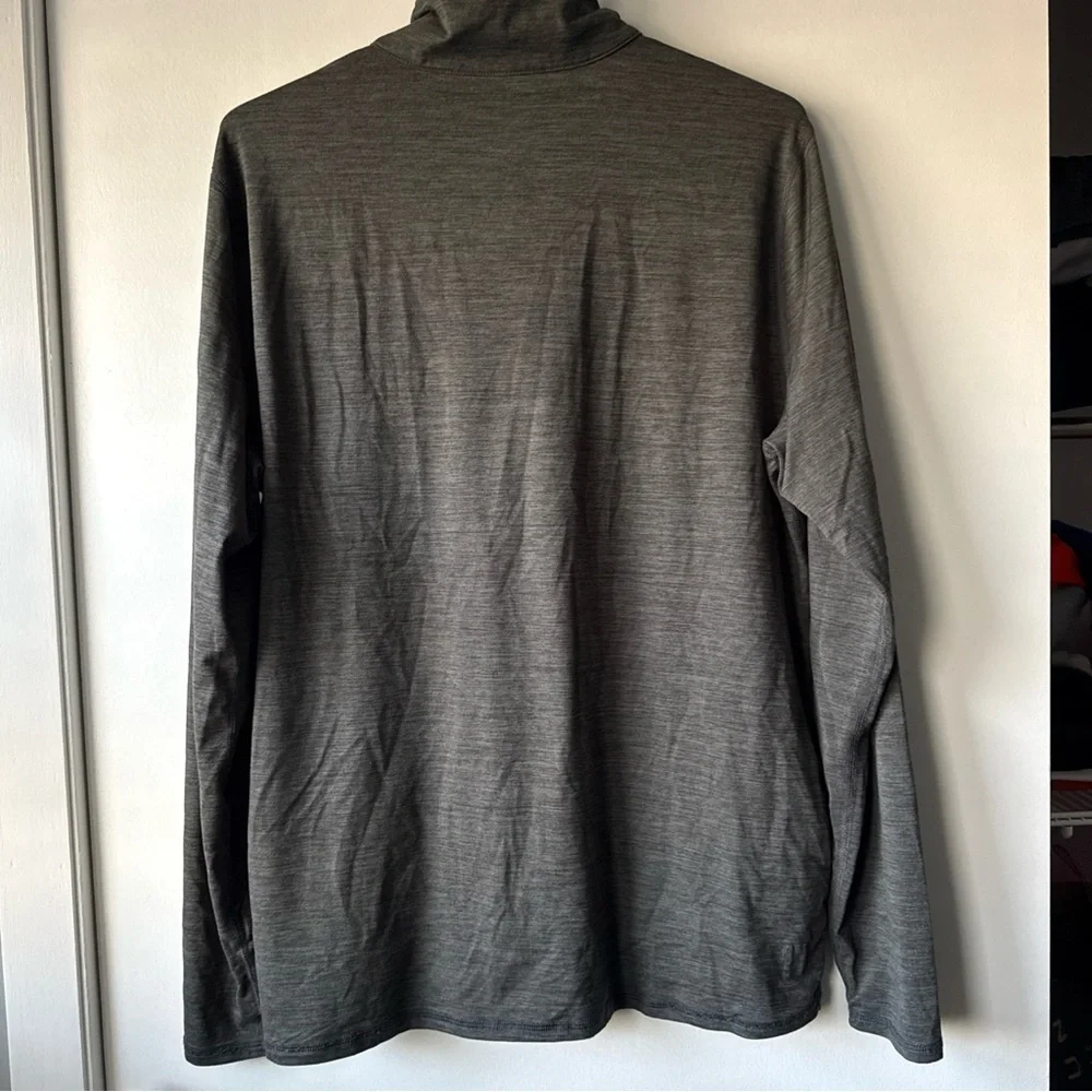 Vuori Ease Performance Half Zip 2.0 Pullover Men’s  Gray  Missing Size Tag‎  L